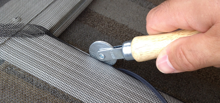 metal screen door repair in Stevenson Ranch